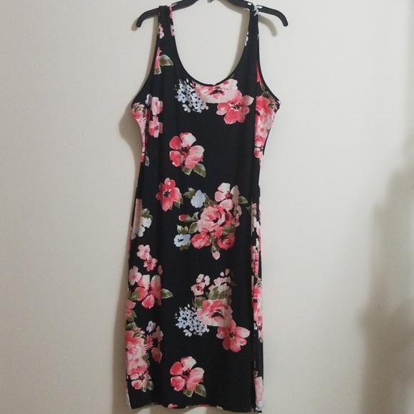 Derek Heart Dresses & Skirts - Rose Bodycon Dress